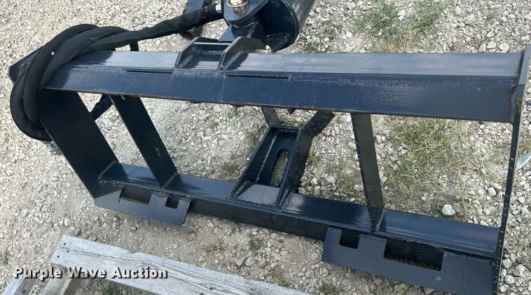 image for item MD9017 Wolverine  skid steer auger