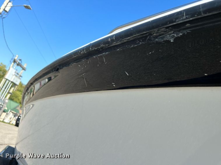 image for item MD9021 2004 Crownline 202 BR  boat