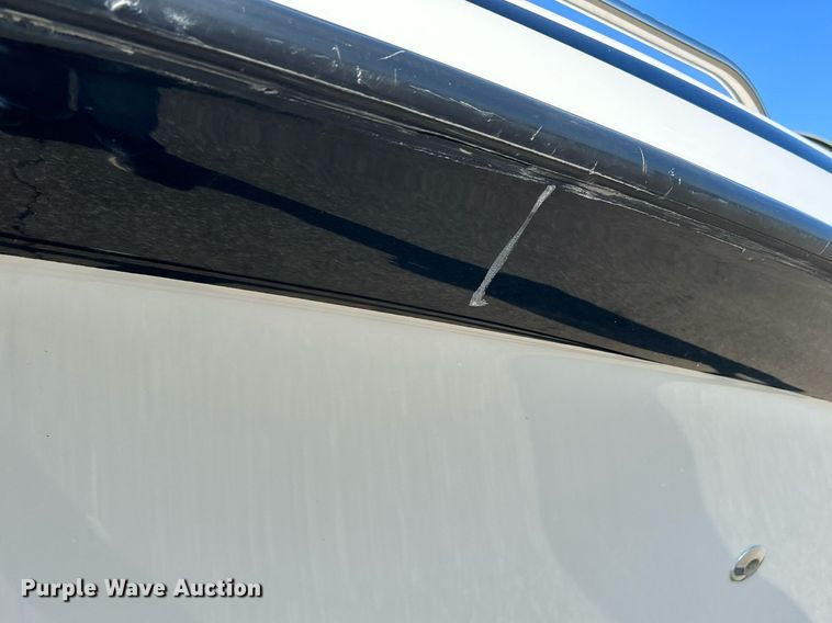 image for item MD9021 2004 Crownline 202 BR  boat