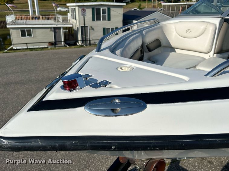 image for item MD9021 2004 Crownline 202 BR  boat