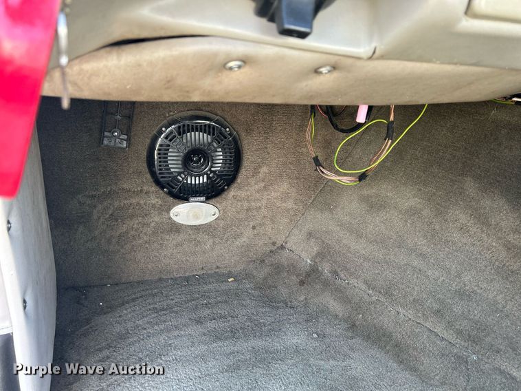 image for item MD9021 2004 Crownline 202 BR  boat