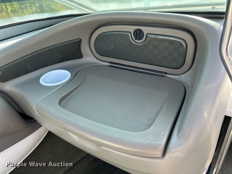 image for item MD9021 2004 Crownline 202 BR  boat