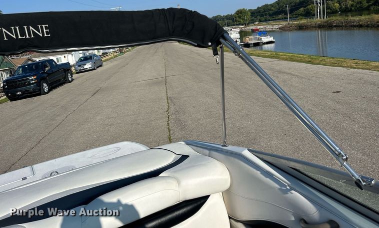 image for item MD9021 2004 Crownline 202 BR  boat