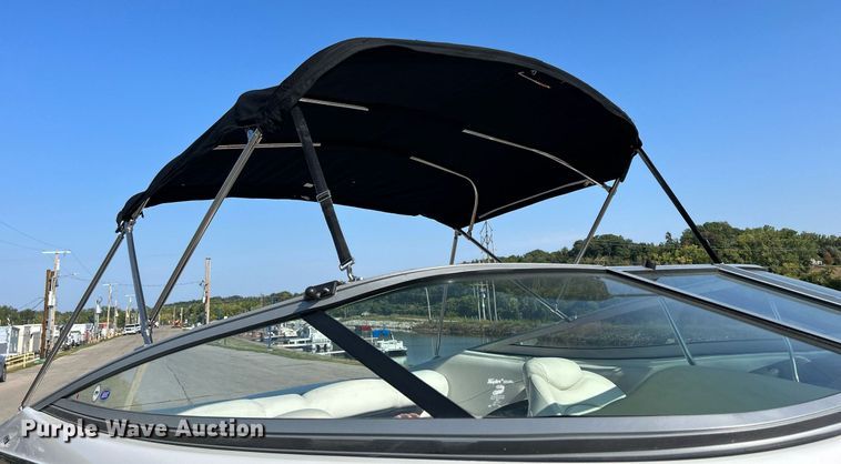 image for item MD9021 2004 Crownline 202 BR  boat