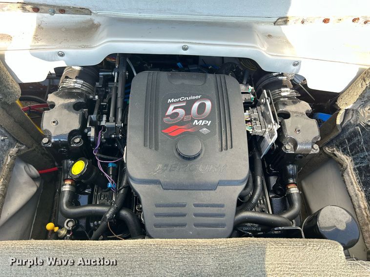 image for item MD9021 2004 Crownline 202 BR  boat