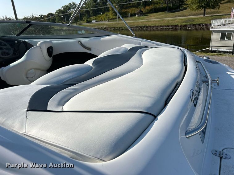 image for item MD9021 2004 Crownline 202 BR  boat