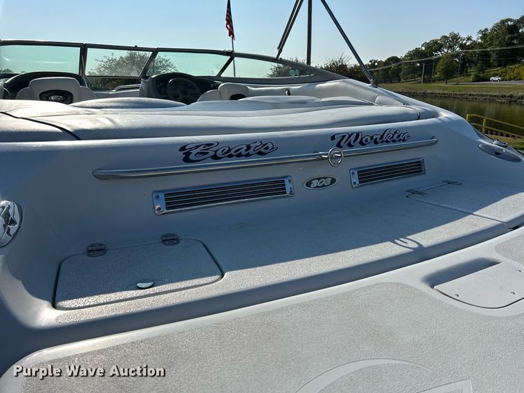 image for item MD9021 2004 Crownline 202 BR  boat
