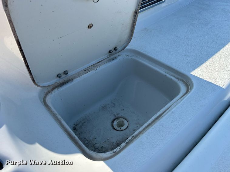 image for item MD9021 2004 Crownline 202 BR  boat