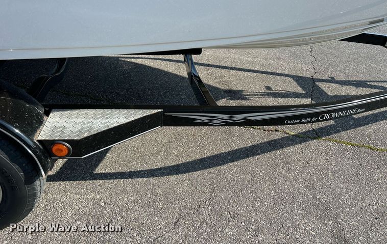 image for item MD9021 2004 Crownline 202 BR  boat