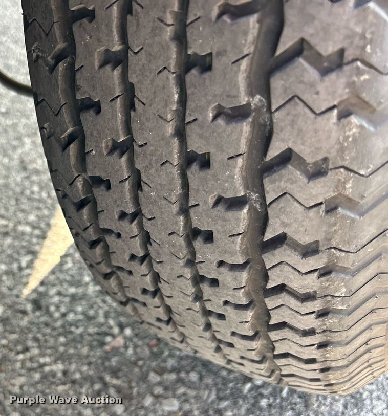 image for item MD9021 2004 Crownline 202 BR  boat