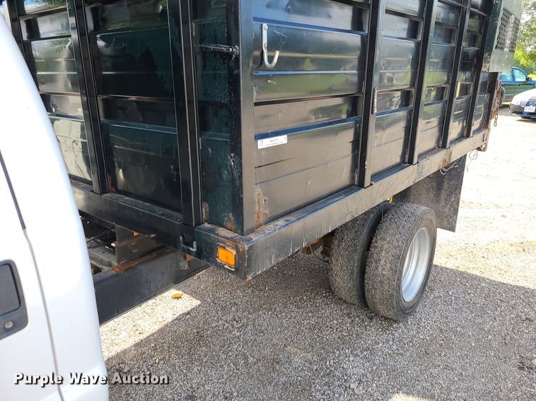 image for item MG9725 2013 Ford F550  dump truck