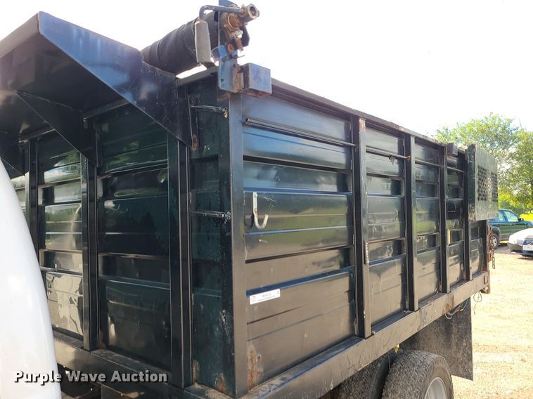 image for item MG9725 2013 Ford F550  dump truck