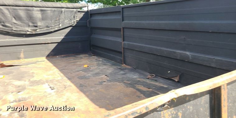 image for item MG9725 2013 Ford F550  dump truck