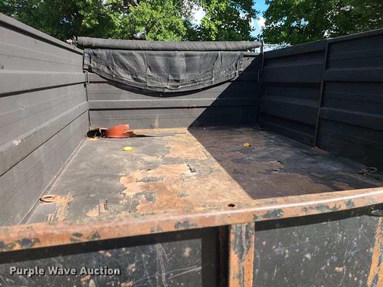 image for item MG9725 2013 Ford F550  dump truck