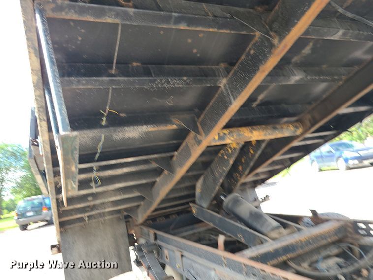 image for item MG9725 2013 Ford F550  dump truck