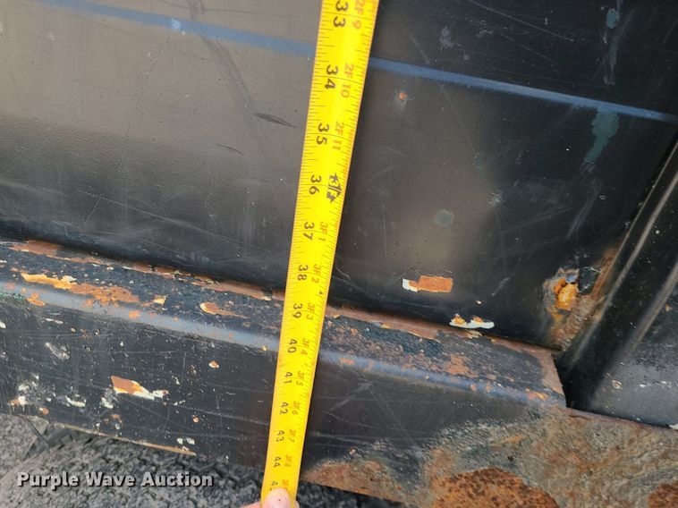 image for item MG9725 2013 Ford F550  dump truck