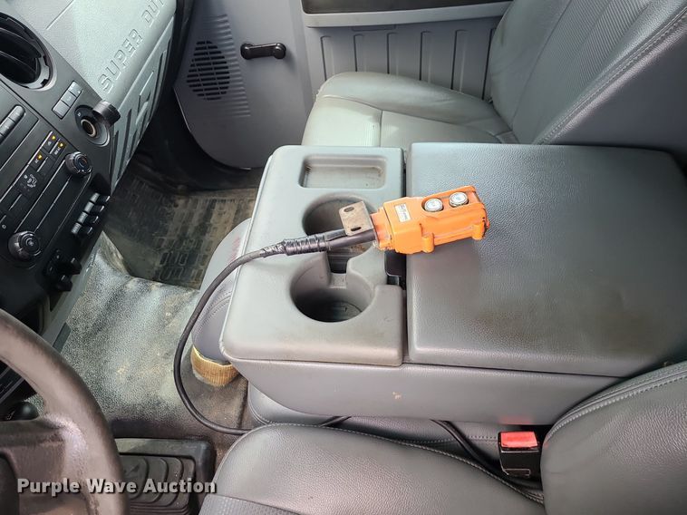 image for item MG9725 2013 Ford F550  dump truck