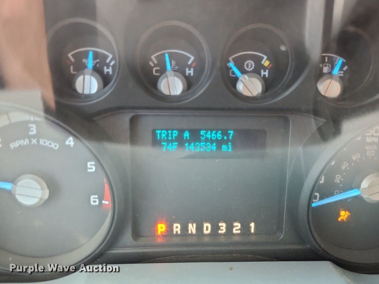 image for item MG9725 2013 Ford F550  dump truck