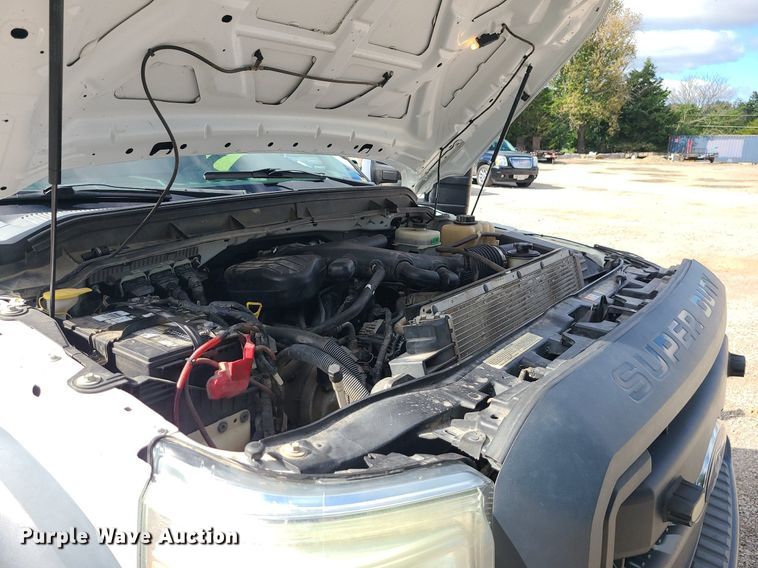 image for item MG9725 2013 Ford F550  dump truck