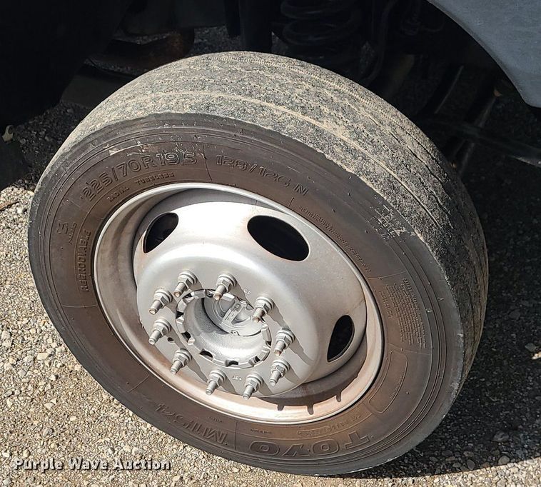 image for item MG9725 2013 Ford F550  dump truck