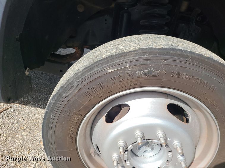 image for item MG9725 2013 Ford F550  dump truck