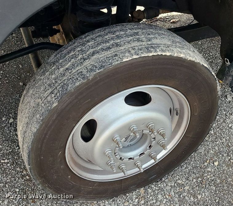 image for item MG9725 2013 Ford F550  dump truck