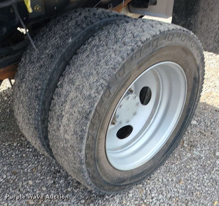 image for item MG9725 2013 Ford F550  dump truck