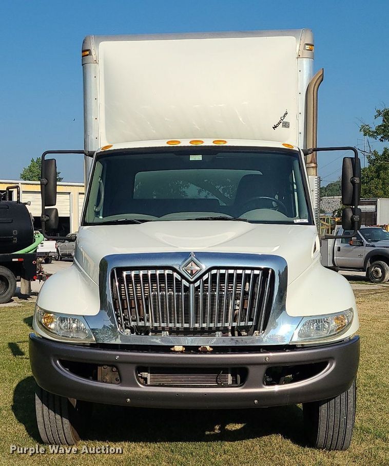 image for item MJ9295 2009 International 4300 DuraStar  box truck