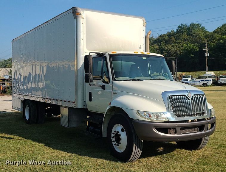 image for item MJ9295 2009 International 4300 DuraStar  box truck