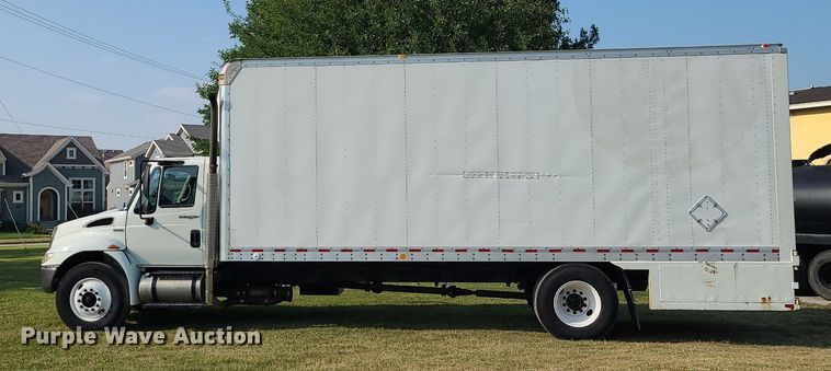 image for item MJ9295 2009 International 4300 DuraStar  box truck