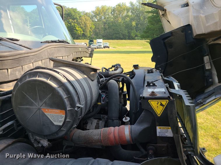 image for item MJ9295 2009 International 4300 DuraStar  box truck