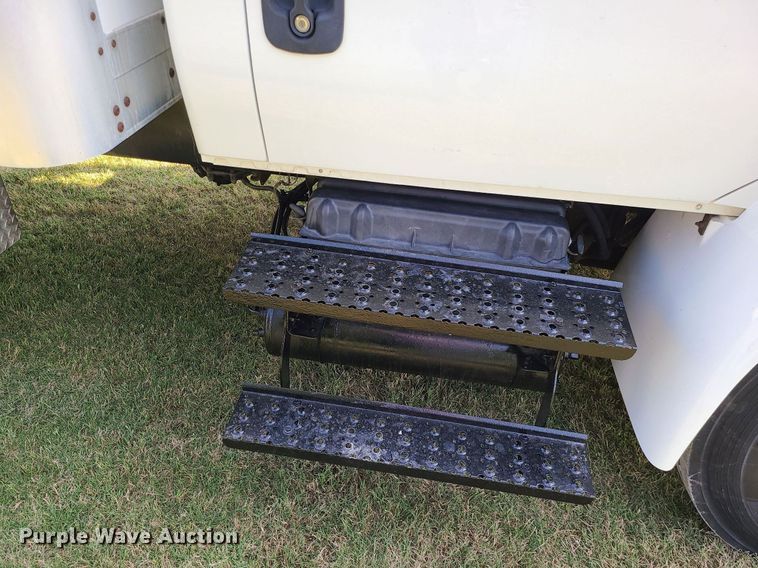 image for item MJ9295 2009 International 4300 DuraStar  box truck