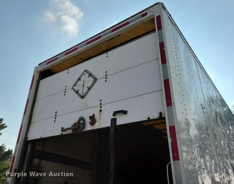 image for item MJ9295 2009 International 4300 DuraStar  box truck