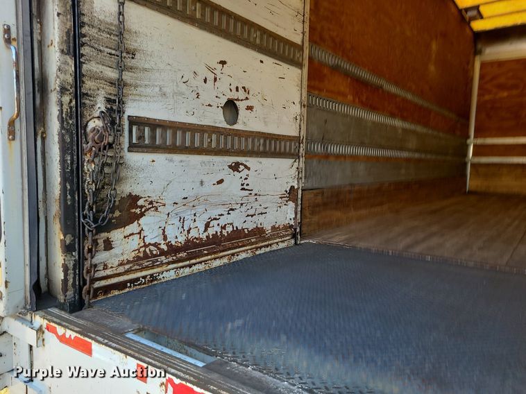 image for item MJ9295 2009 International 4300 DuraStar  box truck