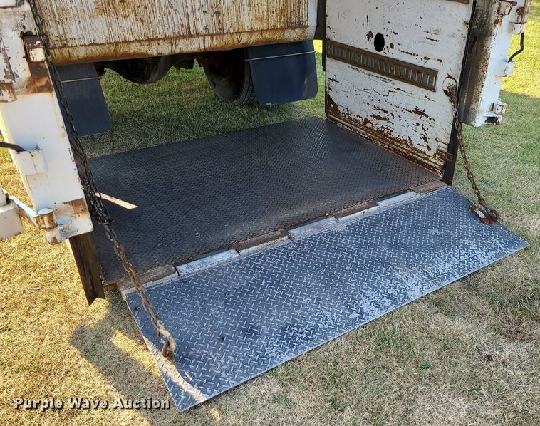 image for item MJ9295 2009 International 4300 DuraStar  box truck