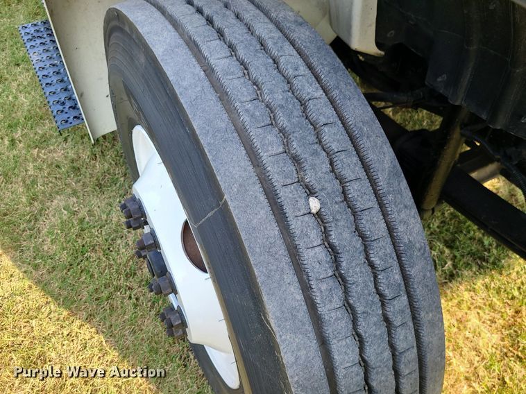 image for item MJ9295 2009 International 4300 DuraStar  box truck