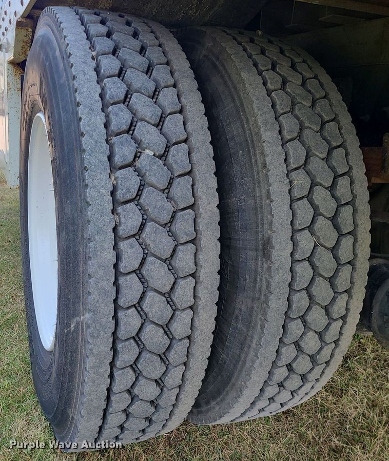 image for item MJ9295 2009 International 4300 DuraStar  box truck