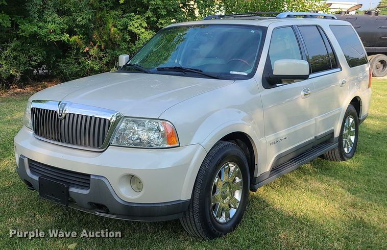 image for item MJ9296 2004 Lincoln Navigator  SUV