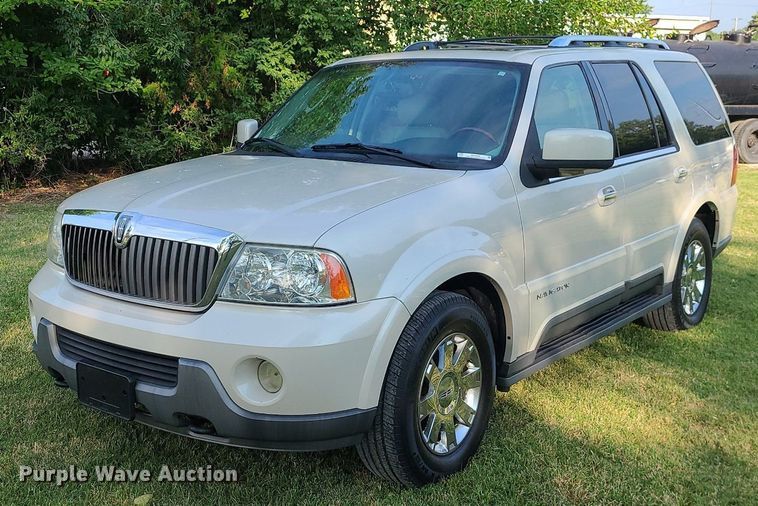 image for item MJ9296 2004 Lincoln Navigator  SUV