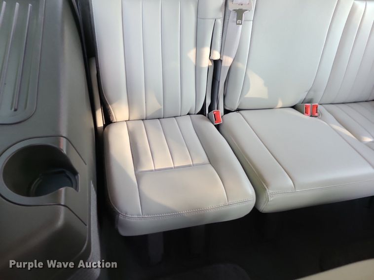 image for item MJ9296 2004 Lincoln Navigator  SUV