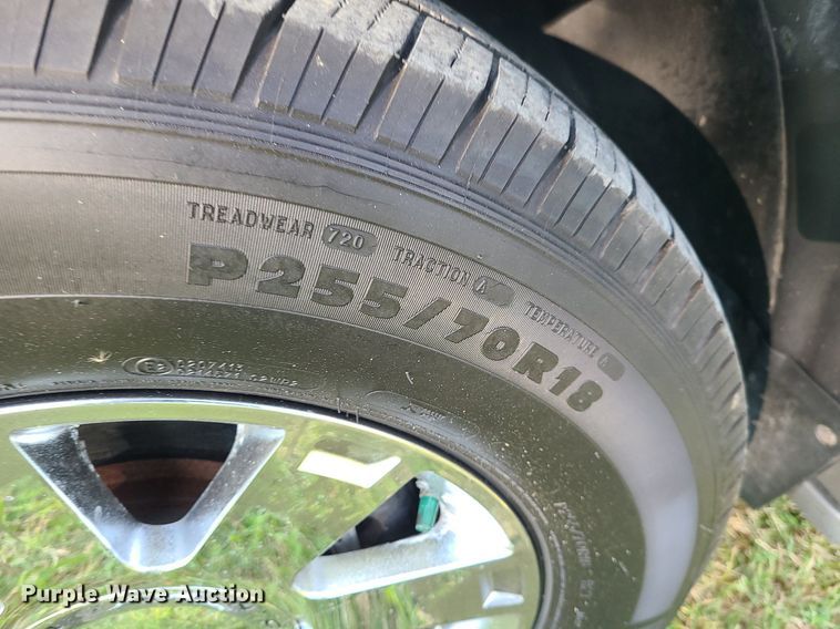 image for item MJ9296 2004 Lincoln Navigator  SUV