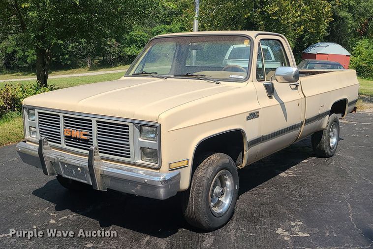 image for item MJ9298 1985 GMC K1500 High Sierra  pickup truck