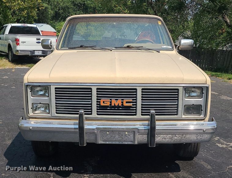 image for item MJ9298 1985 GMC K1500 High Sierra  pickup truck