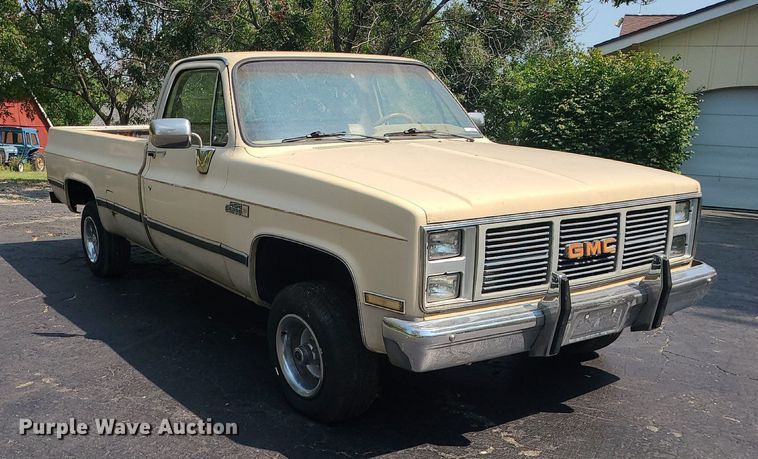 image for item MJ9298 1985 GMC K1500 High Sierra  pickup truck