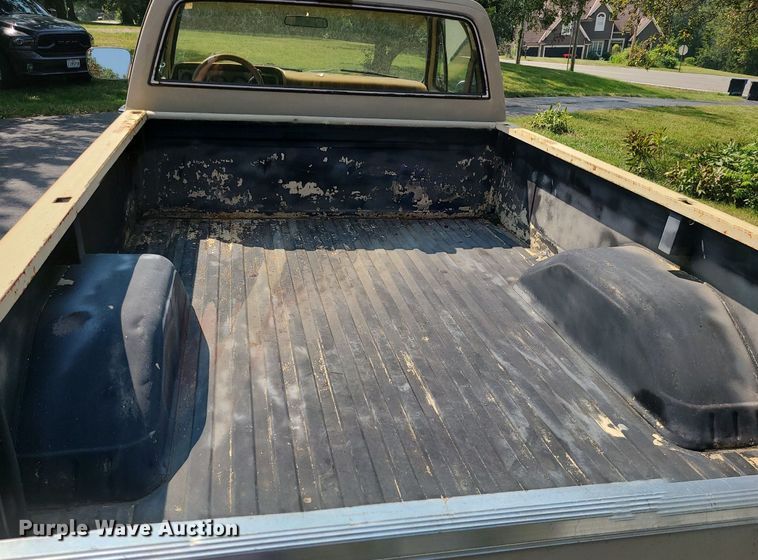 image for item MJ9298 1985 GMC K1500 High Sierra  pickup truck