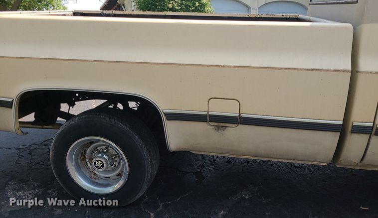 image for item MJ9298 1985 GMC K1500 High Sierra  pickup truck