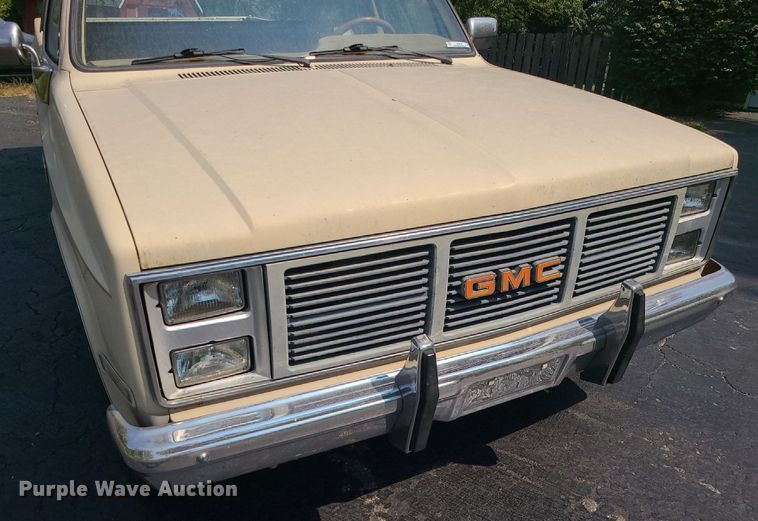 image for item MJ9298 1985 GMC K1500 High Sierra  pickup truck