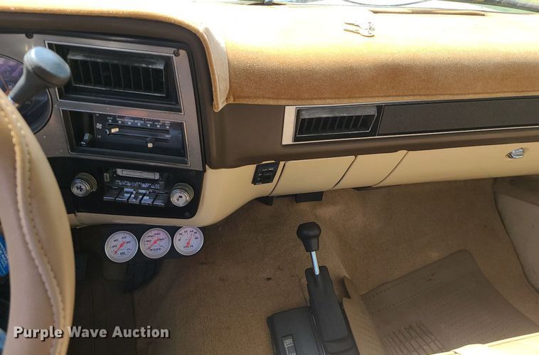 image for item MJ9298 1985 GMC K1500 High Sierra  pickup truck