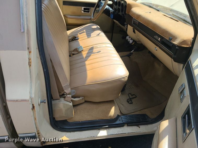 image for item MJ9298 1985 GMC K1500 High Sierra  pickup truck