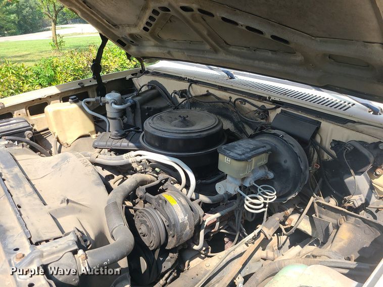 image for item MJ9298 1985 GMC K1500 High Sierra  pickup truck